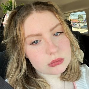 Meet your Posher, Jillian